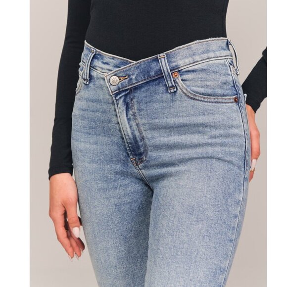 NWT Abercrombie & Fitch | High Rise Super Skinny Jeans with Criss-Cross Waist - Picture 2 of 10